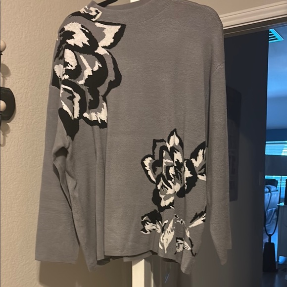Rafaella Gray Boxy Long Sleeve Sweatshirt - Picture 1 of 3